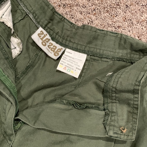 ZigZag Vintage Pleated Cotton High Rise Army Green Cargo Short - Picture 10 of 10